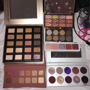 Eyeshadow palette bundle